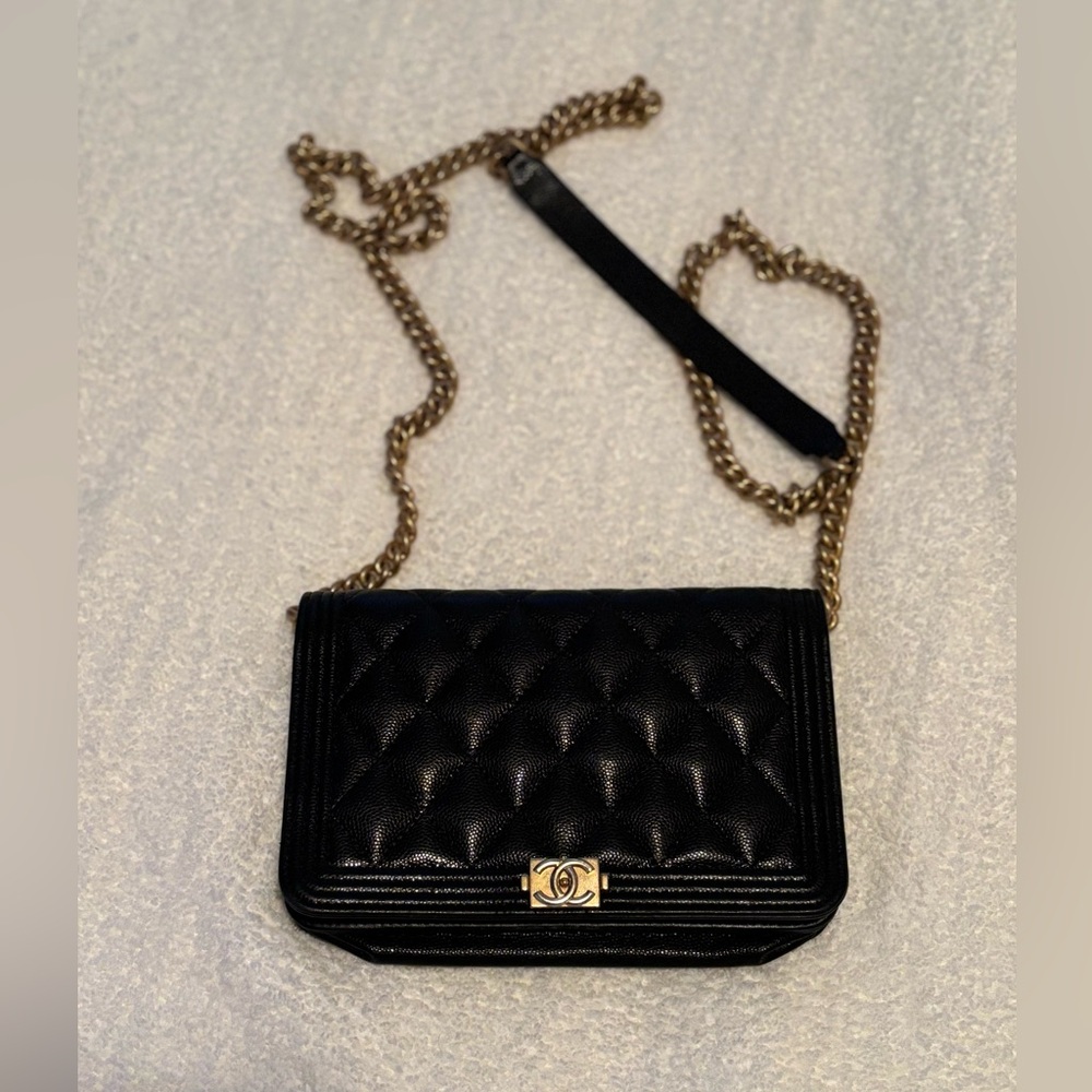 CHANEL BOY WALLET ON CHAIN CROSSBODY PURSE